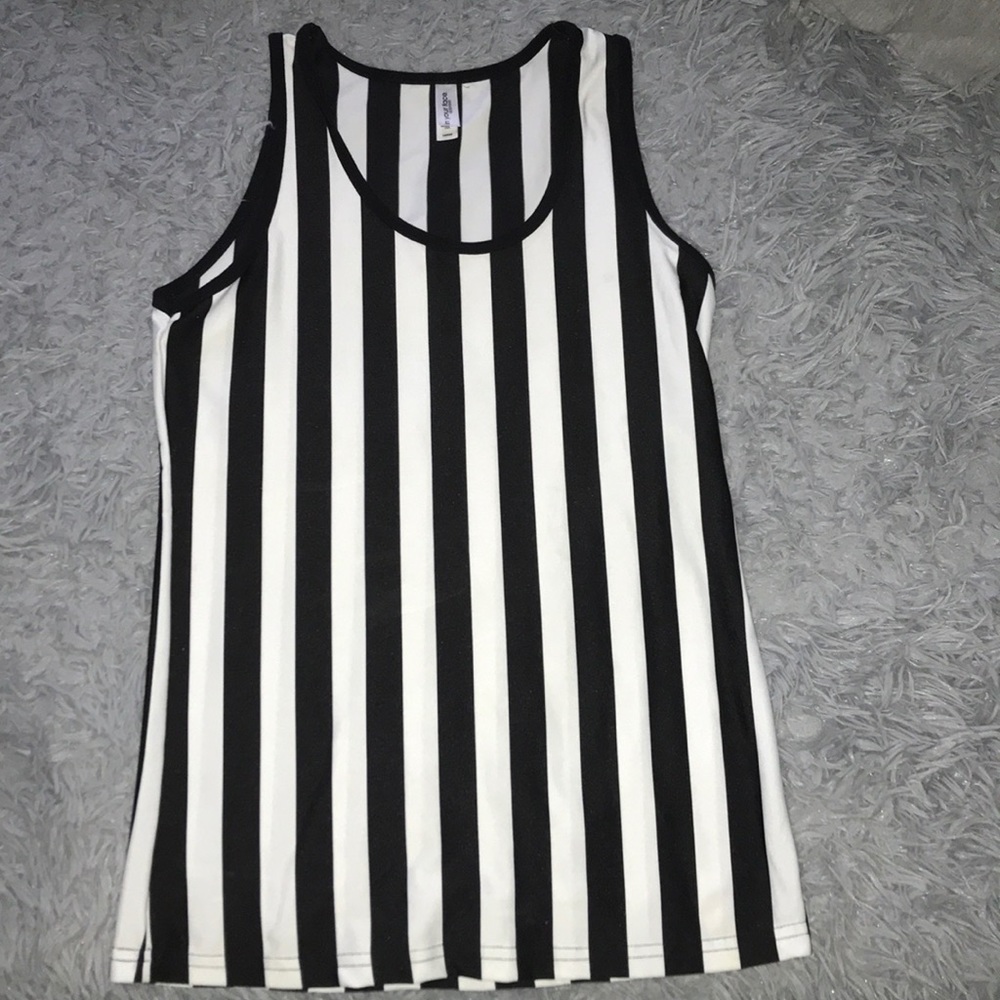 Striped black and white tank top